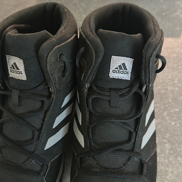 Boys Adidas Terrex Hiking Boots - Picture 6 of 8